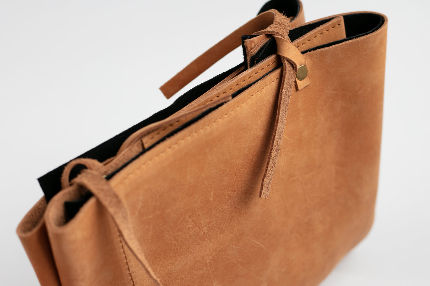 The Baskiti Co. Leather Braai Tools Hanging Storage Bag